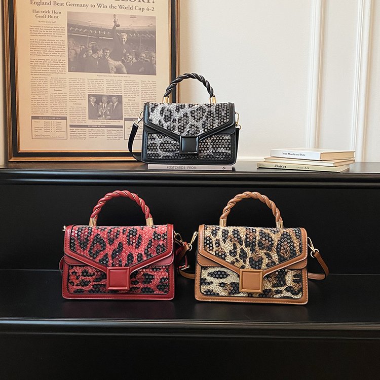 Luxury Bags Paris - حقائب حفاضات جلدية كلاسيكية أنيقة وعصرية