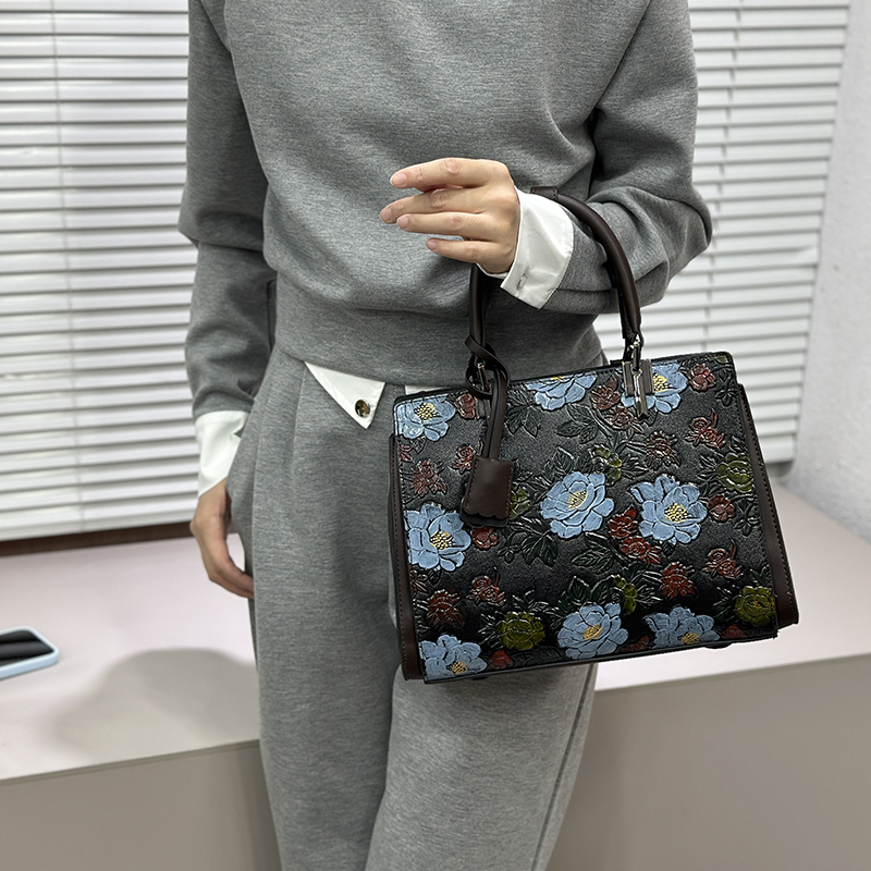 Quiet Luxury Bags Tote - حقيبة يد نسائية فاخرة بتصميم عتيق