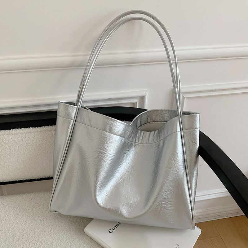 Luxury Tote Bags With Zipper - حقائب كتف نسائية فاخرة بتصميم عصري