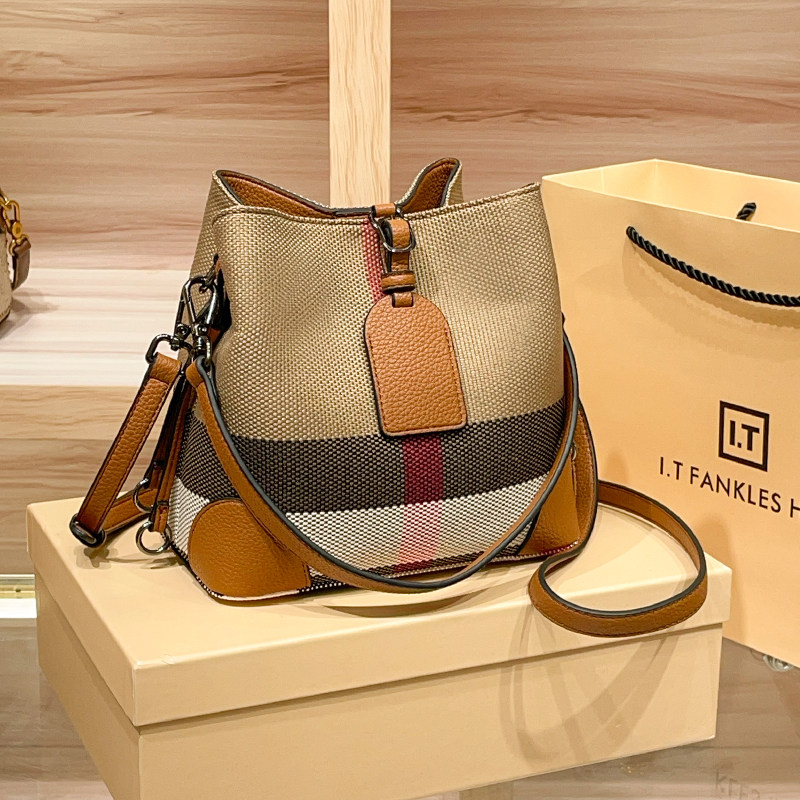 Luxury Bags Hong Kong - حقيبة دلو جديدة 2026 من الجلد