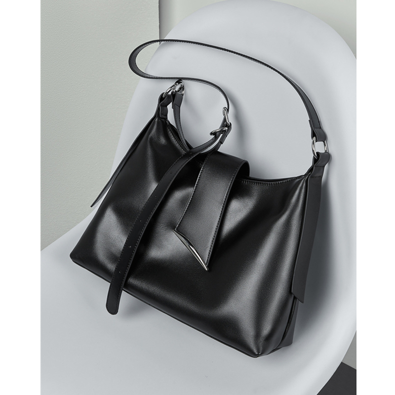 Luxury Tote Bags With Zipper - حقائب كتف كبيرة من جلد البقر