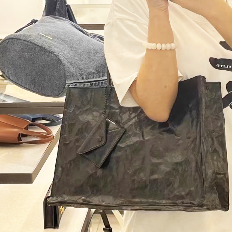 أكياس محفورة على ورق كرافت الك - مراجعة Luxury Tote Bags With Zipper وسعره