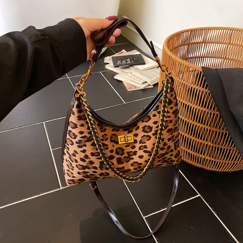 حقيبة يد كروس أنيقة من الجلد ا - مراجعة Luxury Bags Paris وسعره