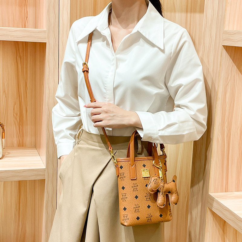 حقيبة صغيرة جديدة من الجلد الأ - مراجعة Luxury Bags Hong Kong وسعره