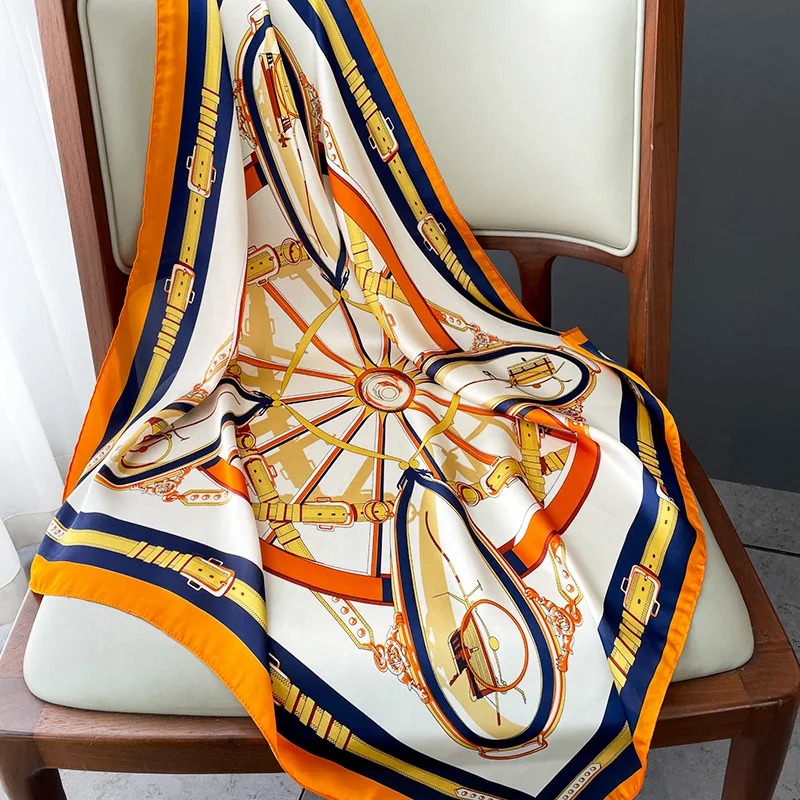 وشاح حريري مربع نحيف بتصميم فا - مراجعة Luxury Bags Brands وسعره
